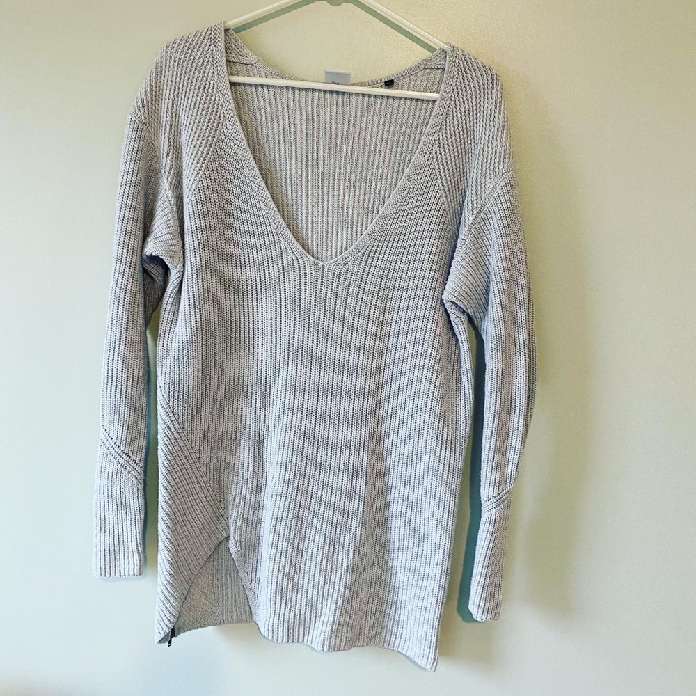 Cabi deep V grey ribbed asymmetrical pullover tunic sweater medium